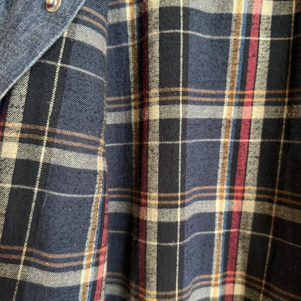 WindRiver Flannel Lined Snap Denim Shirt - Picture 5 of 6
